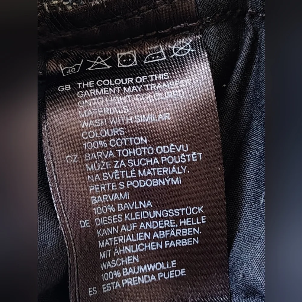 H & M Men's Dark Blue Jeans Size 34